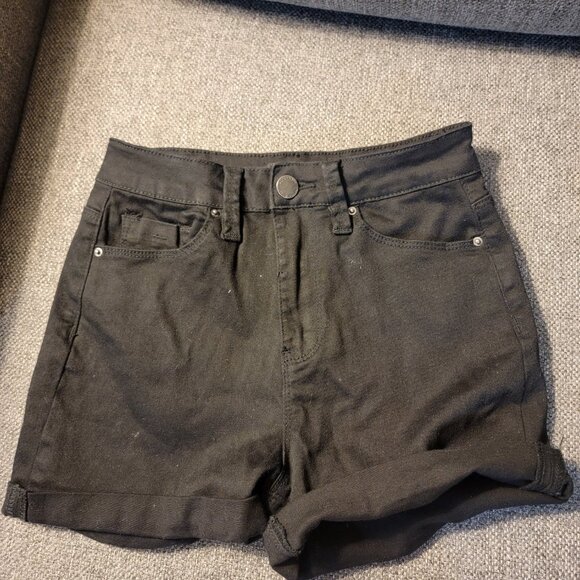 Short pants - Picture 3 of 3